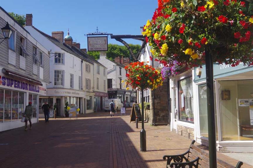 Banbury, within Cherwell council area (pic: cc-by-sa/2.0 - © Stephen McKay - geograph.org.uk/p/6262602)