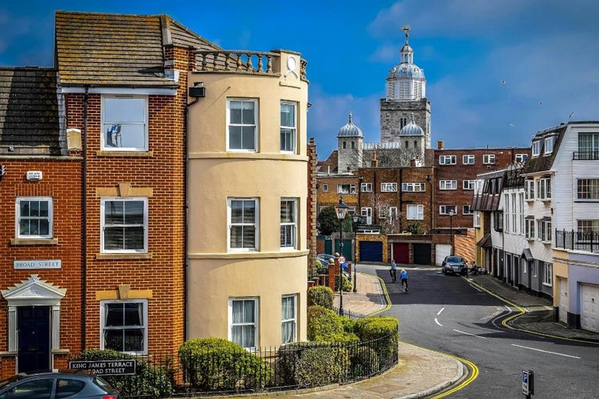 Portsmouth, one of the towns in the pilot - image: Marius Mangevicius (Pixabay licence)