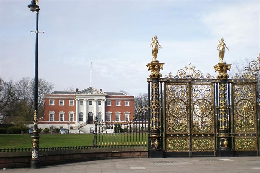 Warrington town hall - image: Roland Struwe (CC BY-SA 3.0)