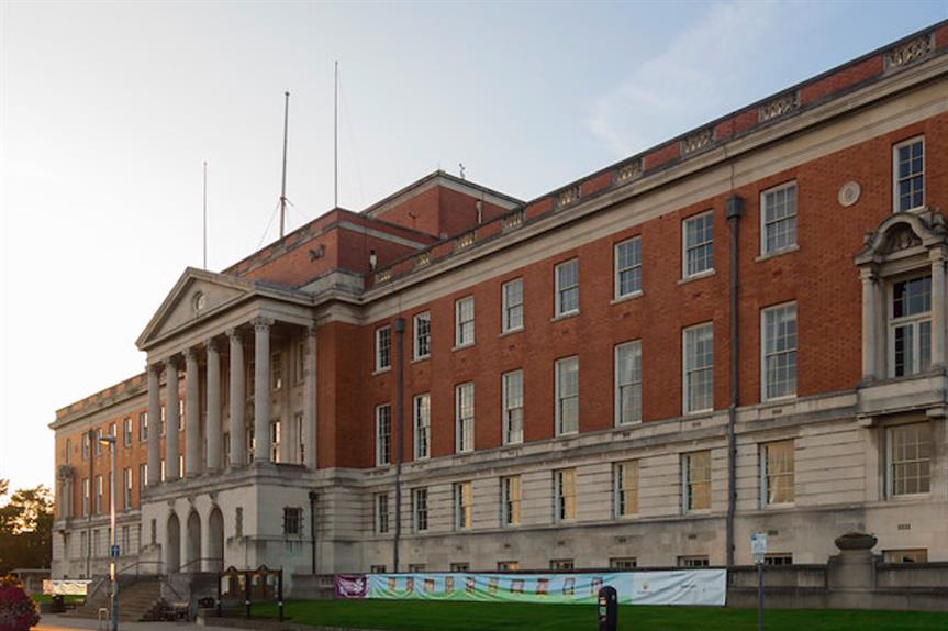 Chesterfield Borough Council by Ben Ponsford (CC BY-NC-SA 2.0)