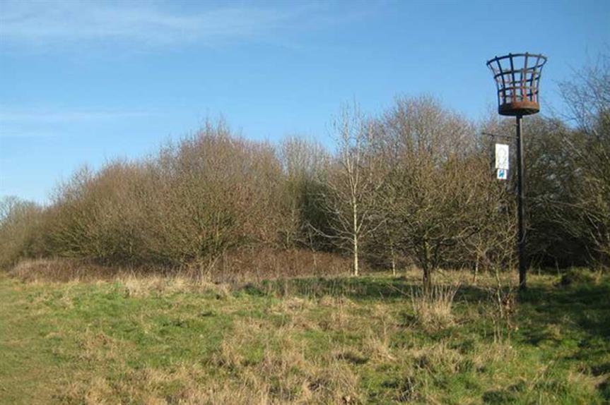 Woodcock Hill, Borehamwood (Photo © Nigel Cox (cc-by-sa/2.0)