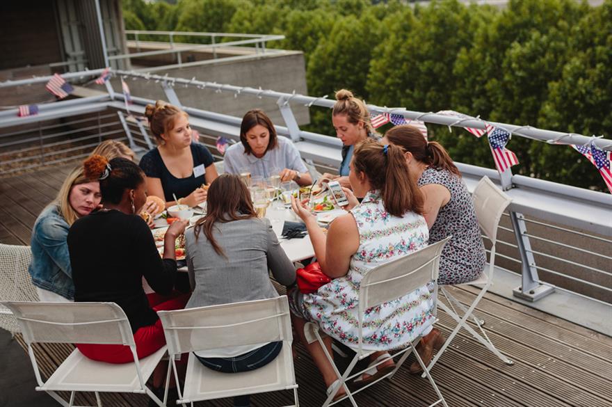Kimpton hosts summer BBQ