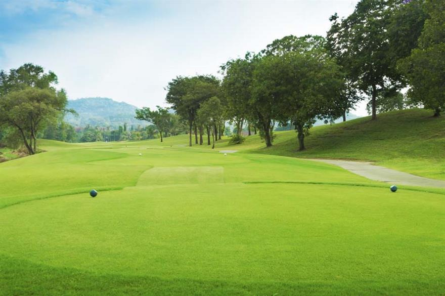 Ritz-Carlton plans first golf resort in China