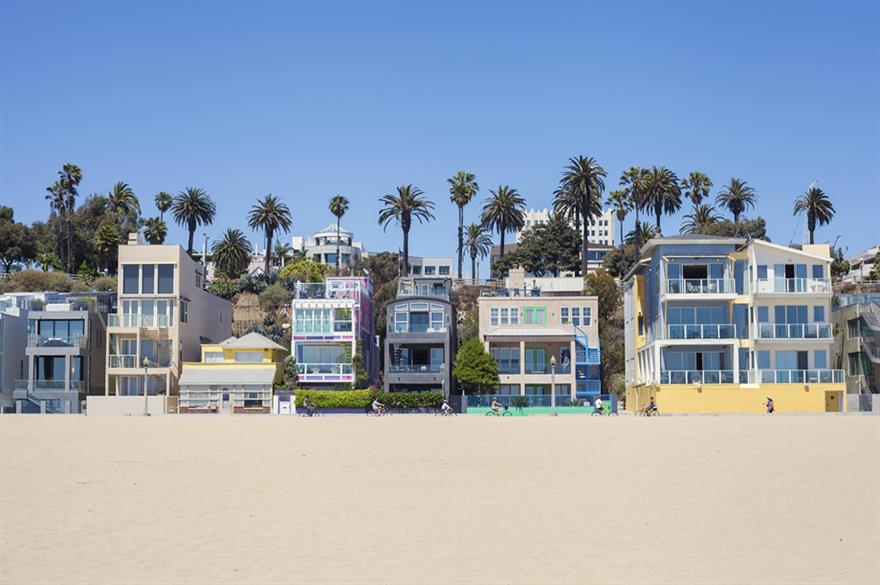 Santa Monica ©iStockPhoto.com