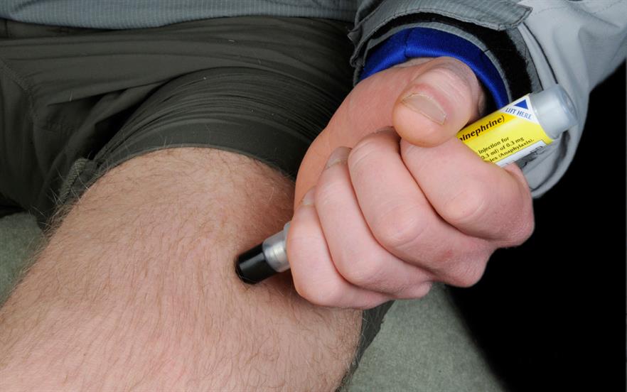 The technique for use of adrenaline auto-injectors varies between devices. | SCIENCE PHOTO LIBRARY