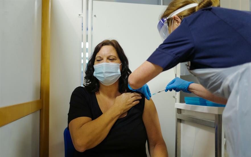 GP-led COVID-19 vaccination sites will have to ensure they have the physical space to allow patients to remain on-site for 15 minutes. | GETTY IMAGES