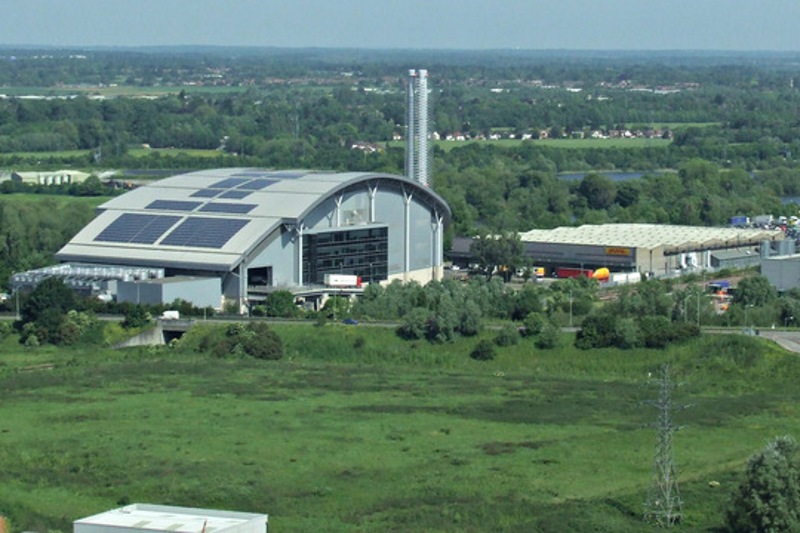 The Lakeside energy from waste plant near Slough. Photograph: Thomas Nugent / Geograph