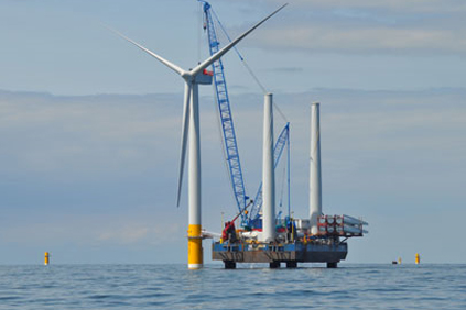 Turbine being installed at Greater Gabbard