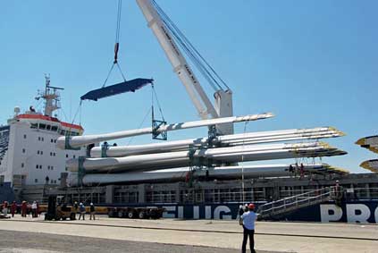 Timely arrival...blade delivery to Mexico