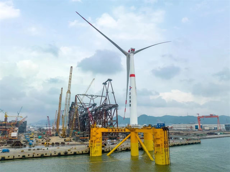 MingYang's MySE 7.25-158 floating offshore wind turbine installed on CNOOC's Guanlan platform
