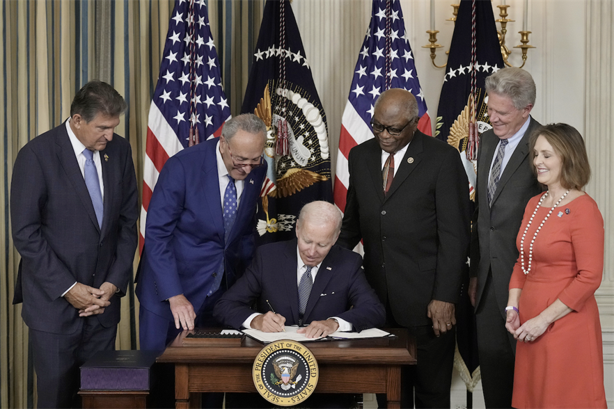 President Biden Signs Wind-boosting US Climate Bill Into Law ...