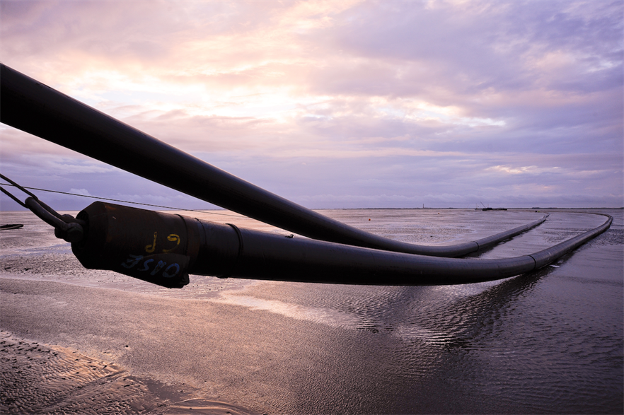 The agreements are the final cable system contracts awarded under Tennet's large-scale grid connection system tender, which was launched in November 2022, covering 14 offshore projects and one onshore corridor project