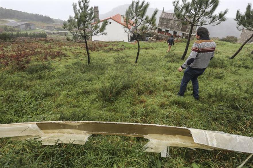 A piece of the blade near the house in northern Spain (pic: Ana Garcia / La Voz de Galicia)