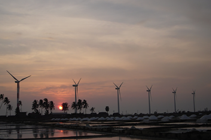 Gamesa turbines at the Seguwanthivu and Vidathamuni project in Sri Lanka (pic: windpower.lk)
