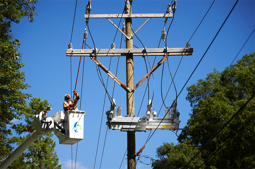 The “building a better grid” scheme will be used to support long-distance, high-voltage transmission facilities in the US (pic credit: Duke Energy/Roger Ball) 
