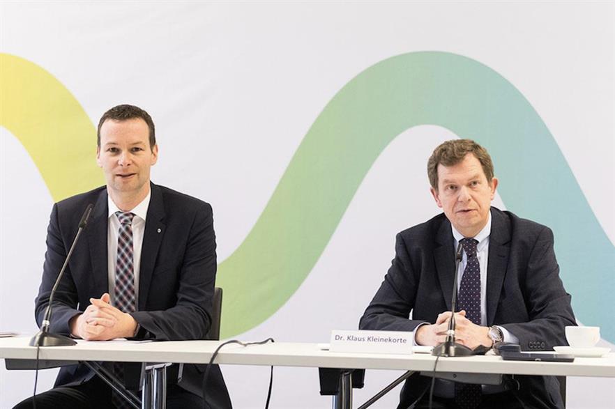 OGE board member Dr. Thomas Hüwener (left) and Amprion technical manager Dr. Klaus Kleinekorte unveiled the plans at a press conference in Berlin