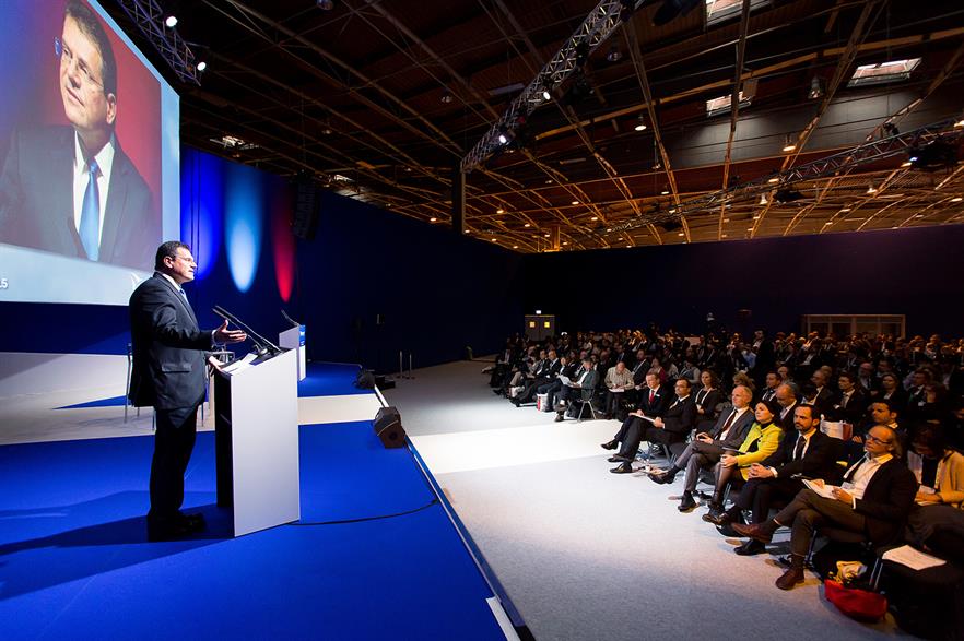 Maros Sefcovic address the WindEurope conference in Paris in 2015