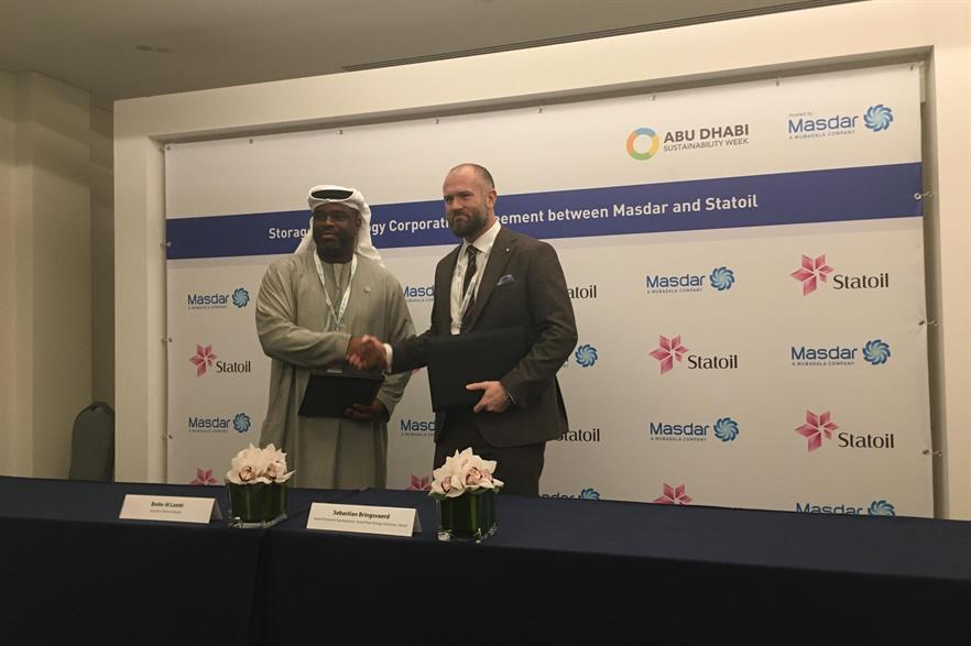 Masdar’s Bader Al Lamki and Statoil's head of Hywind development Sebastian Bringsværd sign the collaboration agreement in Abu Dhabi (pic: Sebastian Bringsværd / Twitter)