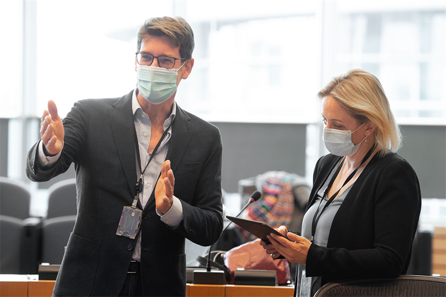 Pascal Canfin and Jytte Guteland prepare for the press conference on climate deal at the European Parliament