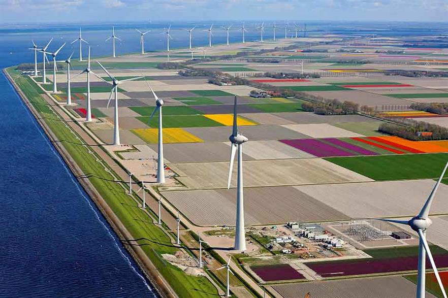 The 429MW Noordoostpolder project, also in Flevoland, combined onshore repowering using Enercon 7.5MW turbines with a new nearshore site (pic: Klaas Eissens/RWE)