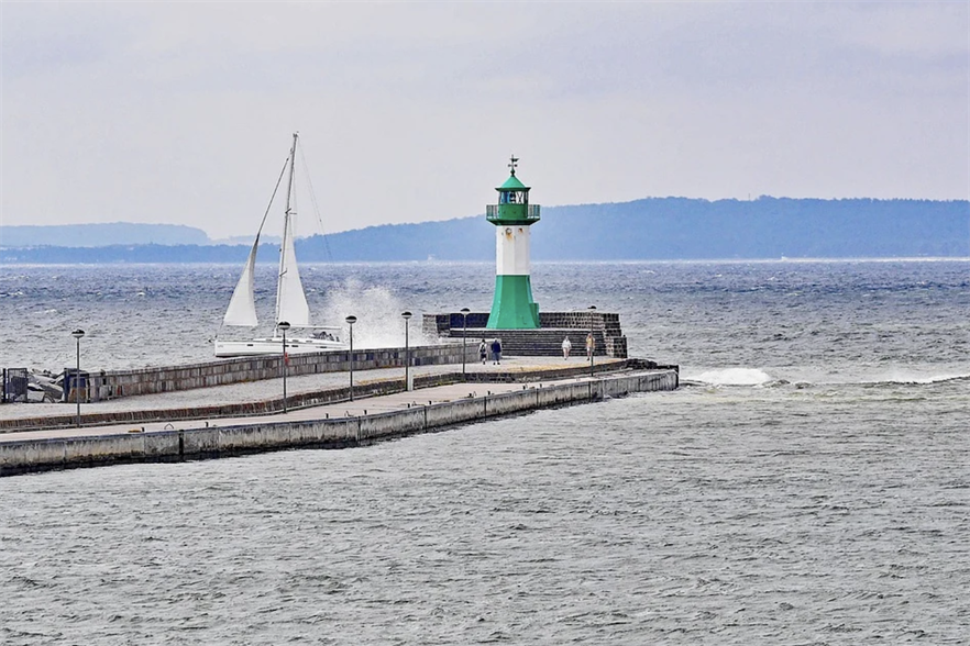 Under the AquaVentus project, a 14MW electrolyser off Sassnitz, Germany (above) would be fed by offshore wind (pic credit; Pixabay)