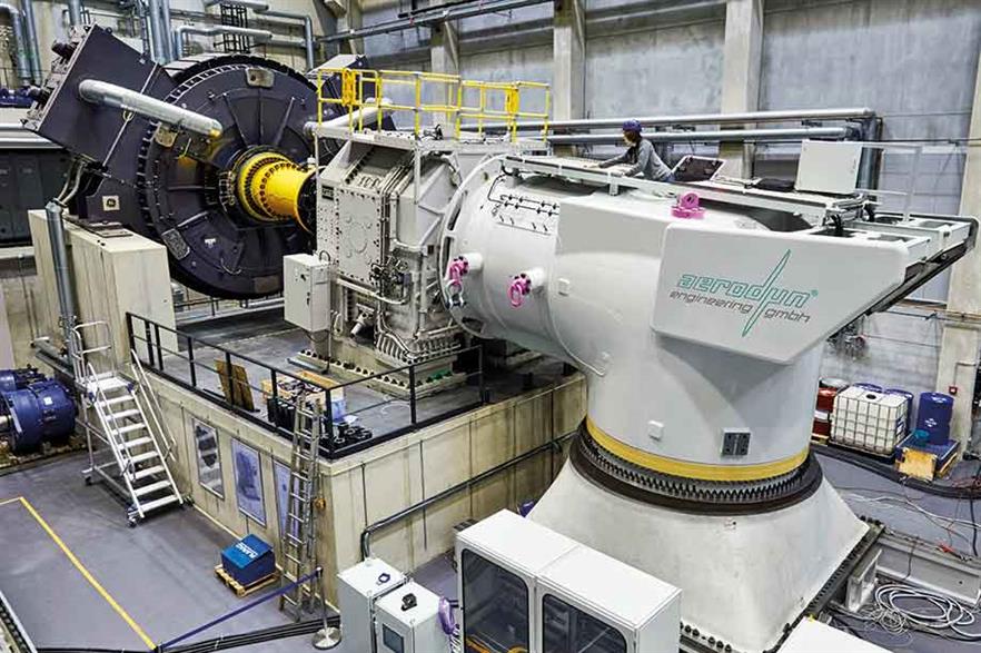 The huge nacelle test rig inside the CWD building can accommodate full nacelles up to 4MW (pic: aerodyn engineering GmbH)