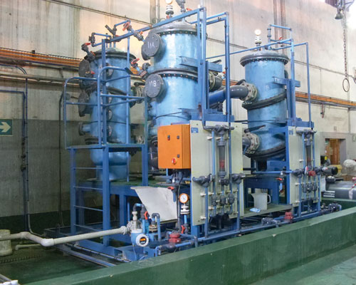 A waste stream processing plant that recovers precious metals using modified silica beads
