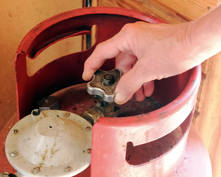 Gas cylinders: waste handling advice updated (credit: Andrey Prokuronov/123RF)