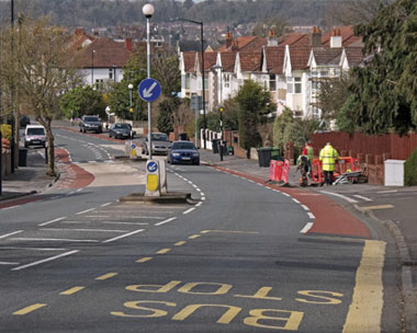 New technology is used to retrieve microscopic amounts of metal from road dust (credit: SamAndersLeeds/CC BY-SA 2.0)