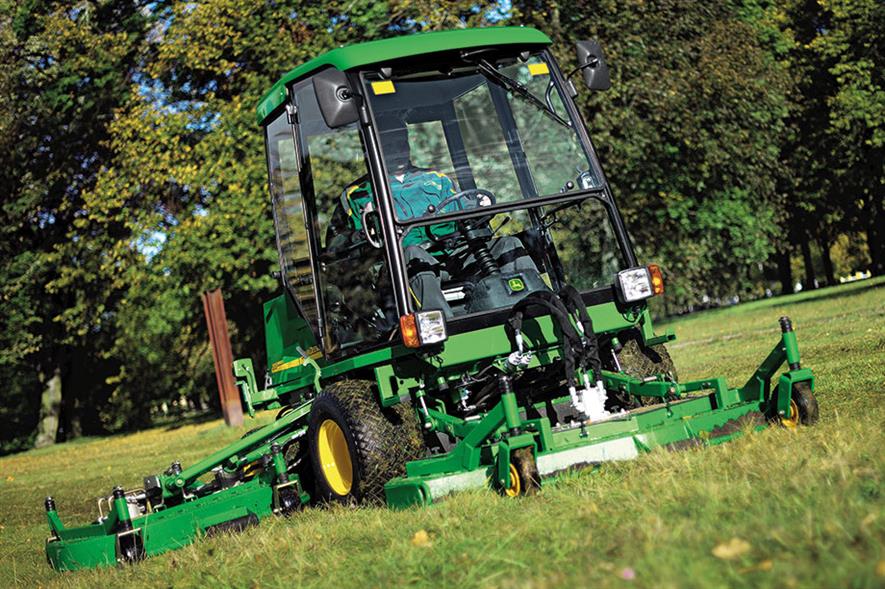 John Deere rotary mower - image: © Deere & Company