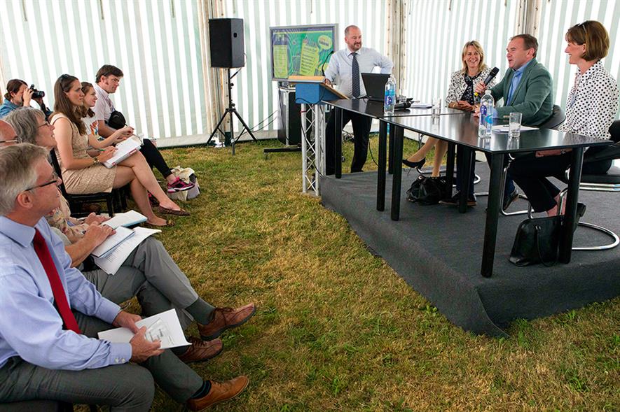 Fruit Focus: farming minister addresses fruit industry professionals