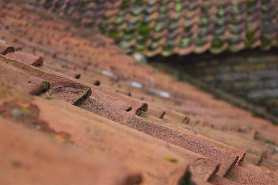 Barn roof: falls from height are among the most common accidents