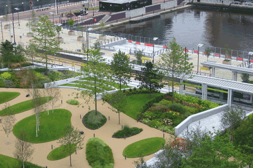 Broadway, Salford Quays, Manchester - image: BALI