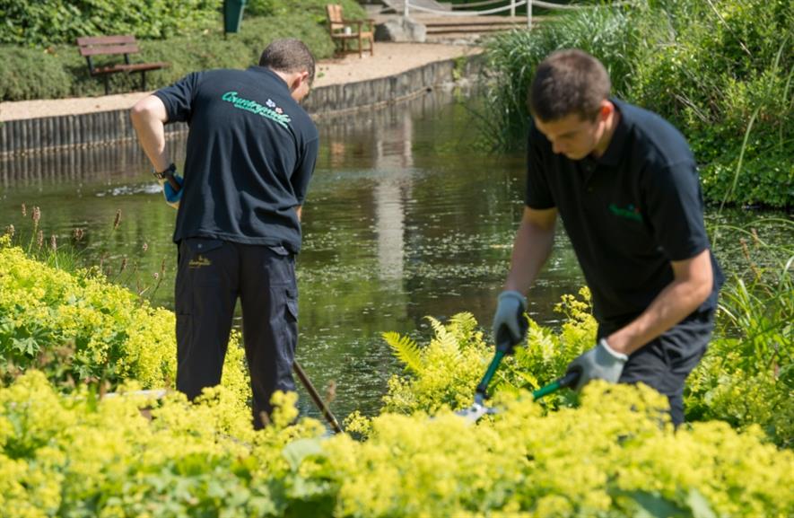 Countrywide Grounds Maintenance crews at work. Image: Countrywide Grounds Maintenance
