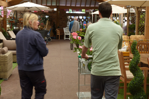 Commitment to Customer Service - Sidmouth Garden Centre - image: HW