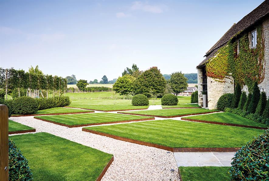 The Cotswold Garden Company's design for a private residence in Hatherop - image: BALI