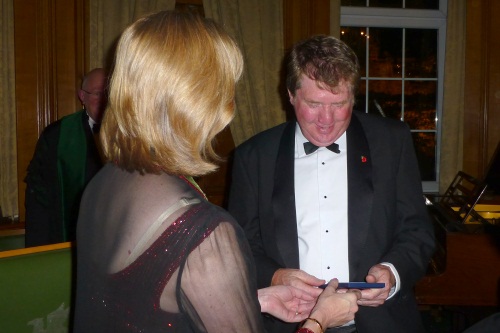 Mike Baker receiving award from Jane Anderson, Master of Worshipful Company of Fruiterers - image:WCF