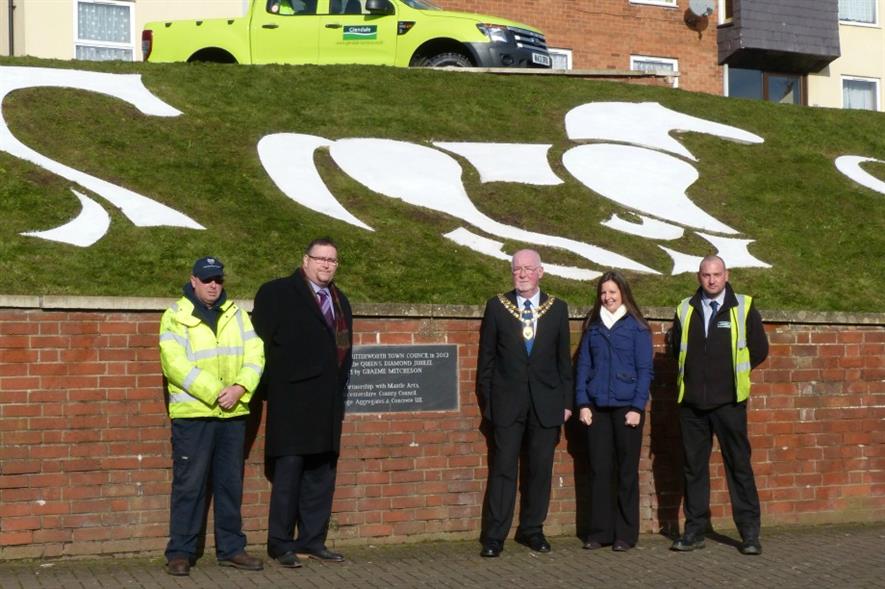 L-R Lutterworth council's Mark Bayliss, Glendale's Barry Bolton, Mayor Tony Hirons, town clerk Hannah Surtees and Glendale's Ian Douglass. Image: Supplied