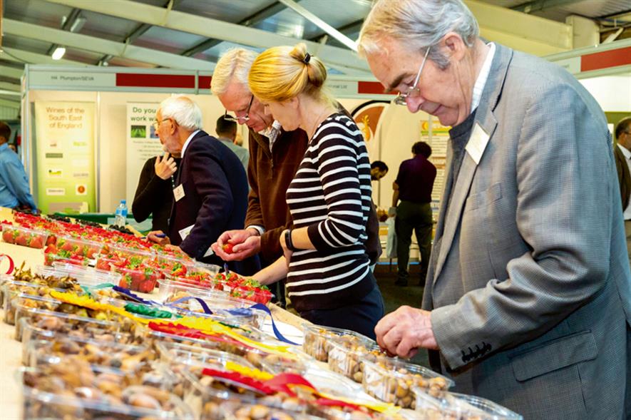 Visitors at the National Fruit Show 2014 - image: Marden Fruit Show Society