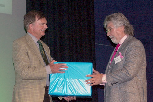 John O'Connor receives a gift from Oldershaw Group CEO John Grimwood - image:HW