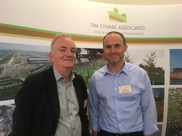 Dr Phil Askew (left) and Tim O'Hare at SoilsCon in October 2017. Image: HW