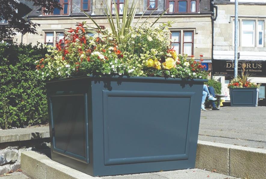 Plantscape's Castaway Planters can stop traffic. Image: Plantscape