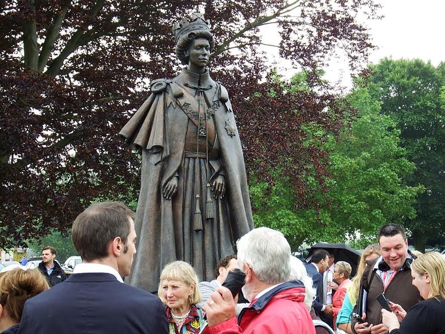 The statue of the Queen at Runnymede. Image: Gavin Jones