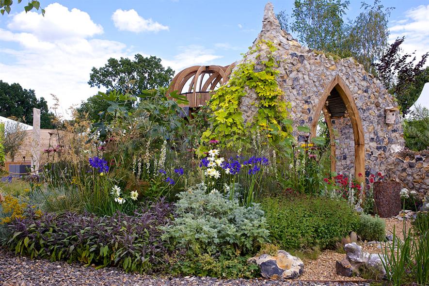 Vestra Wealth vista garden at the 2015 RHS Hampton Court Palace Flower Show - image: RHS