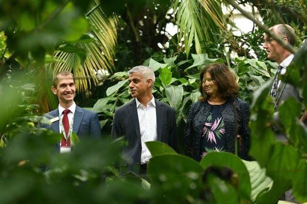 Khan and Rodrigues (centre) at RBG Kew. Image: GLA