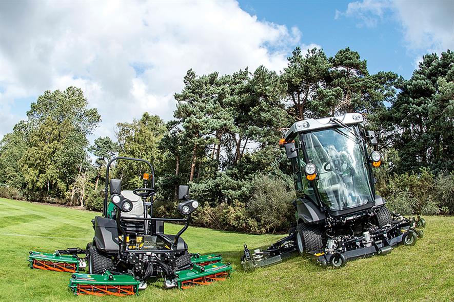 MP Series: wide-area mowers use bat wing rotary or five-gang cylinder formats - image: Ransomes Jacobsen