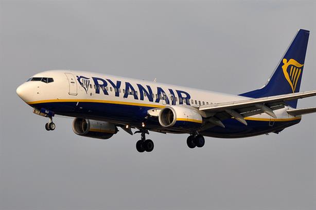 A Ryanair B737 plane (credit: ERIC SALARD via Flickr)