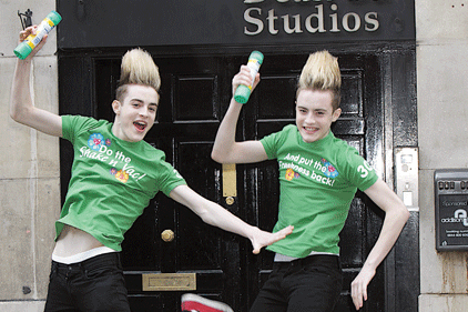 Shake'n'vac campaign: featuring Jedward