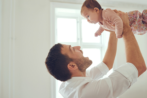 Let’s support mums and dads to make the right choice regarding parental leave, says Richard White (©GettyImages)
