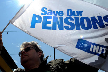 Pension reform: two million workers expected to strike